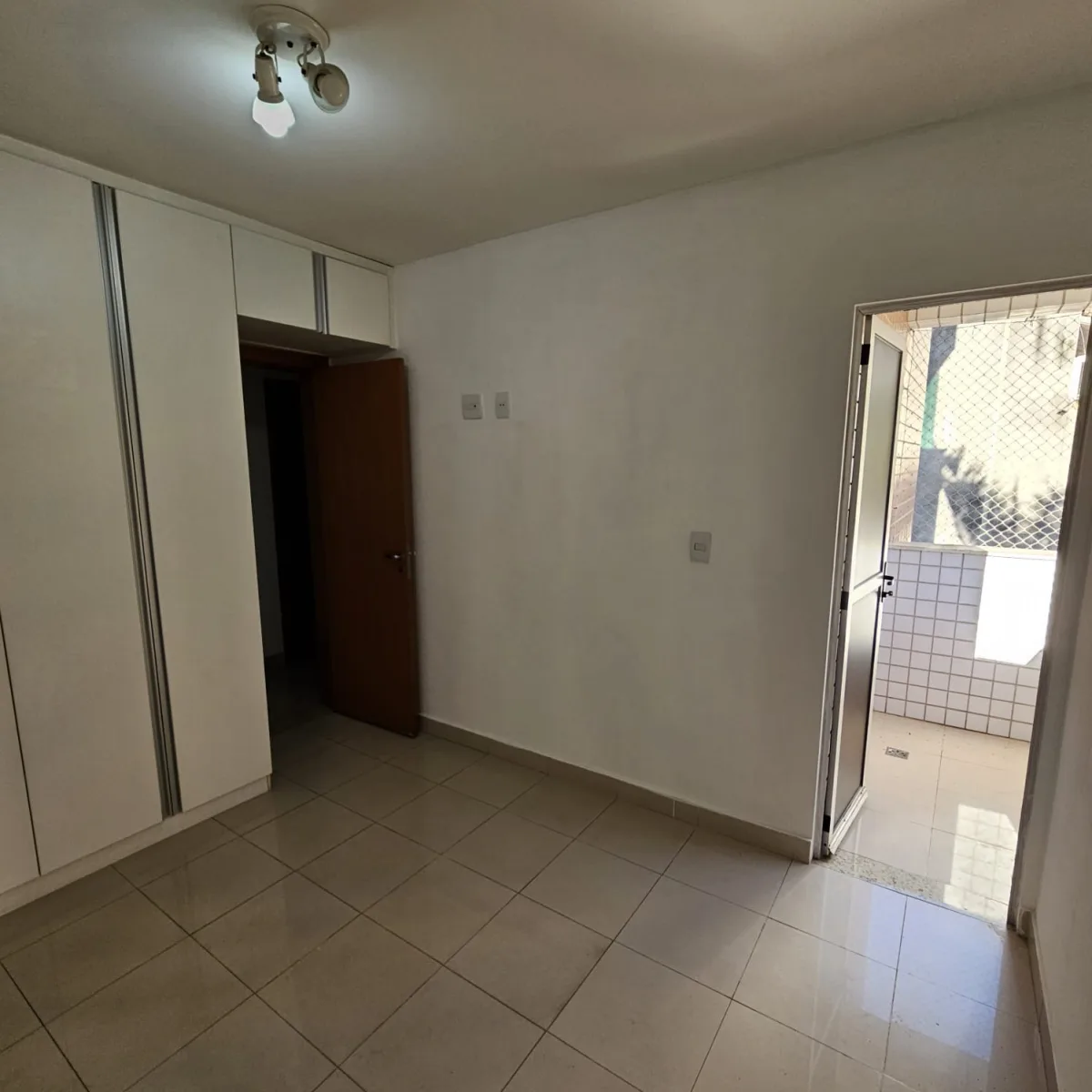 APARTAMENTO 3 QTOS | SUÍTE | CASTELO — foto 4