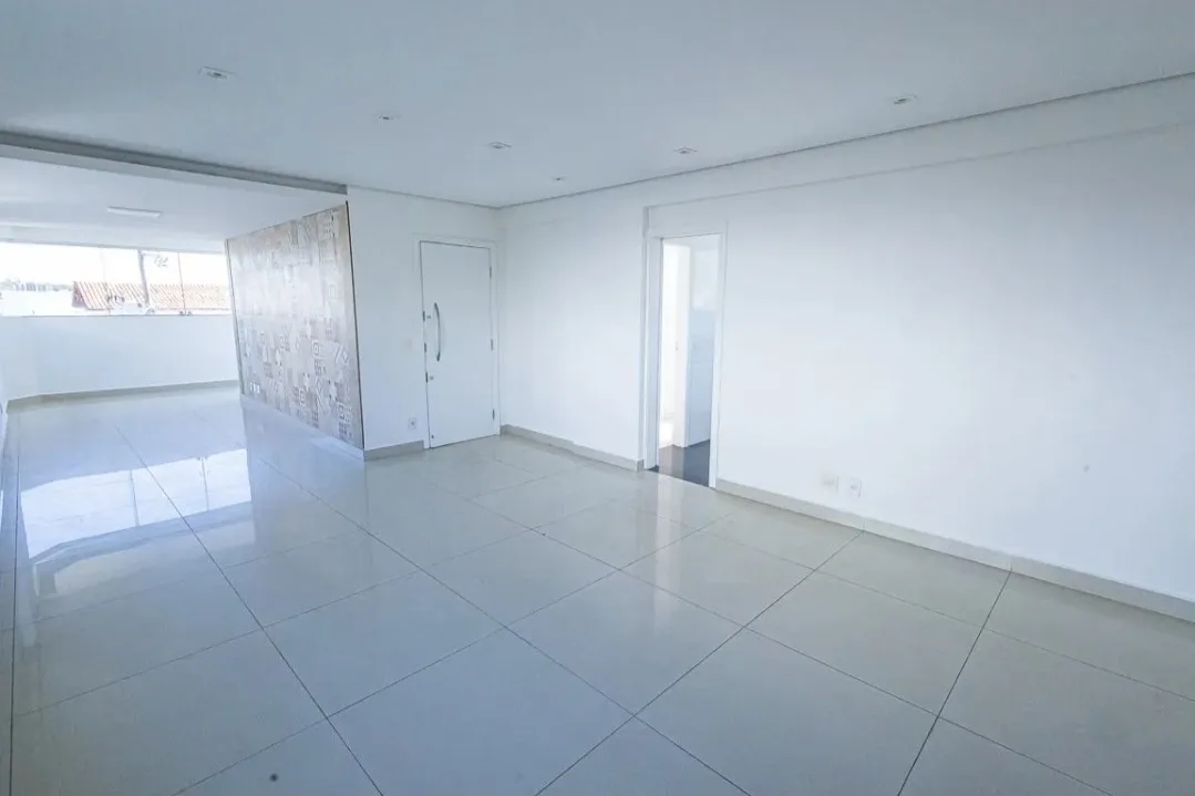 APARTAMENTO 4 QTOS | 2 SUÍTES | CASTELO