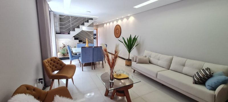 CASA 3 QUARTOS / CABRAL