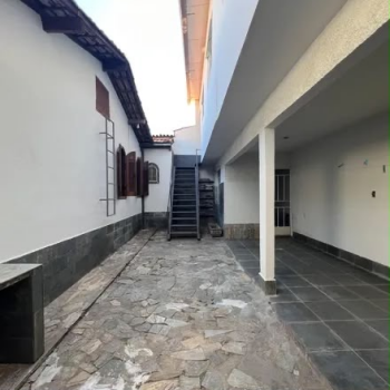 CASA LINEAR | 3 QUARTOS | SUÍTE  | SERRANO — foto 2
